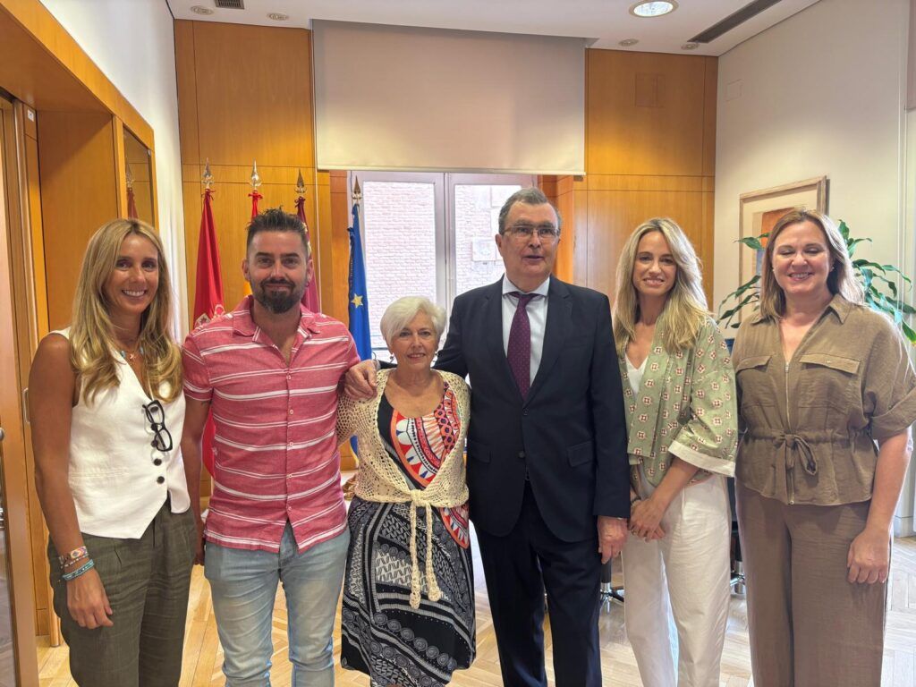Grupo institucional tras la aprobación de Murcia como Ciudad Amigable con el Alzheimer